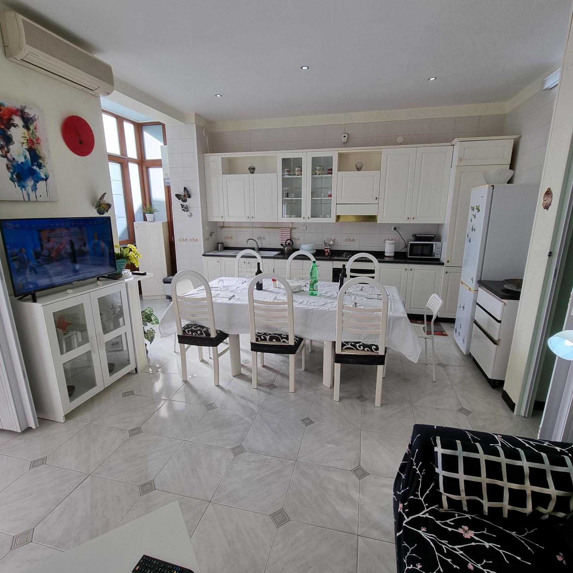 Residenza Margherita - Centralissima Salerno Eksteriør billede