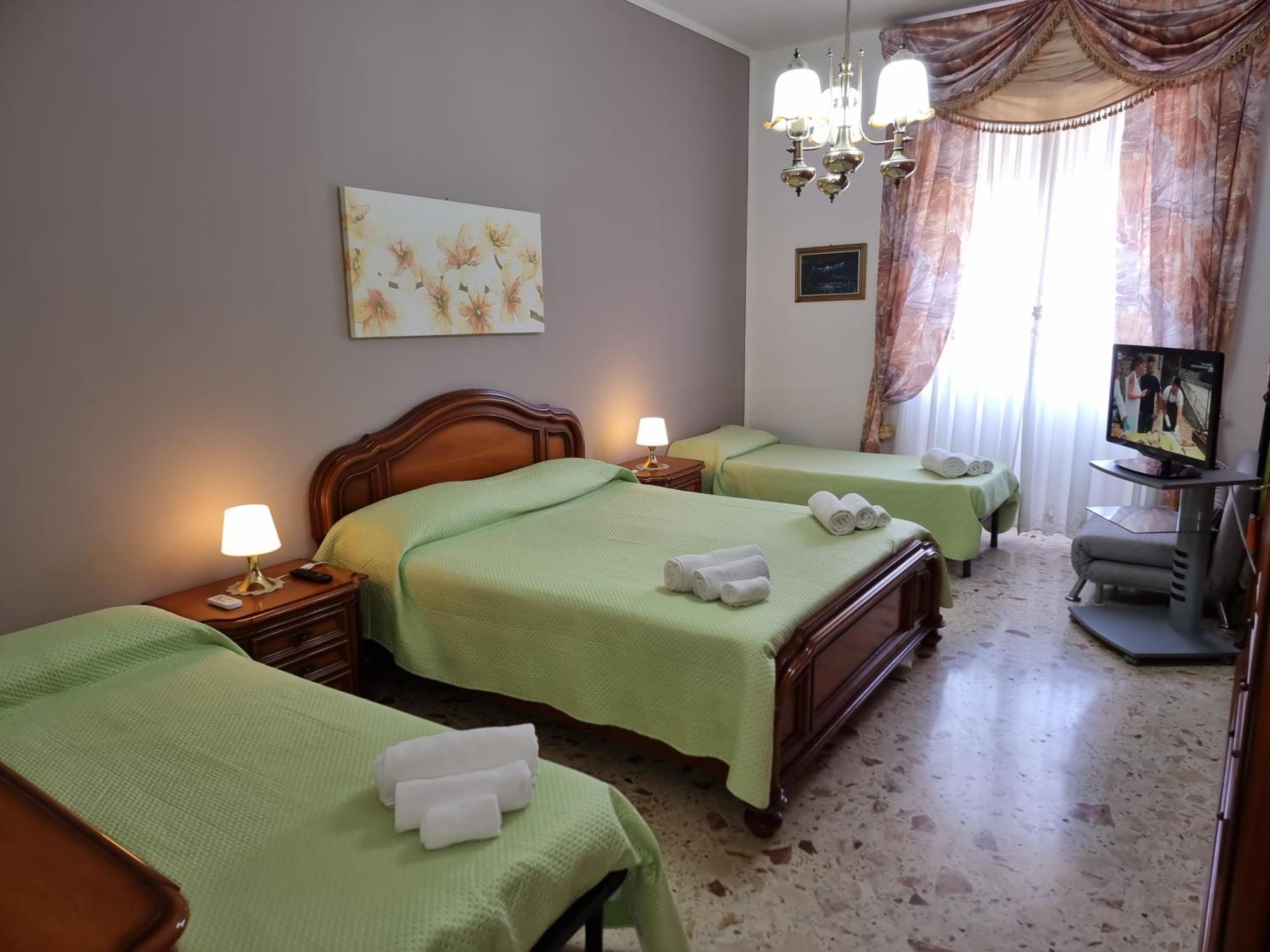 Residenza Margherita - Centralissima Salerno Eksteriør billede